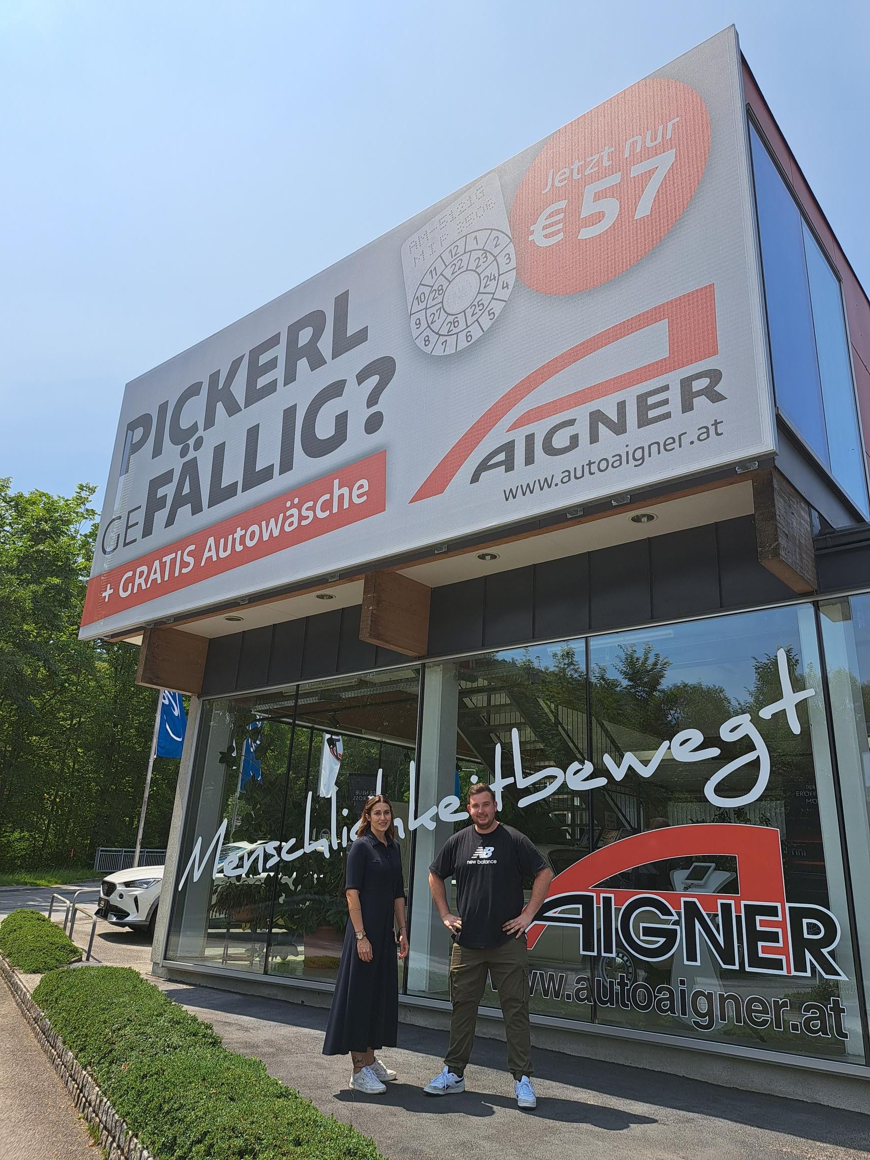 Aigner Fassadenwerbung