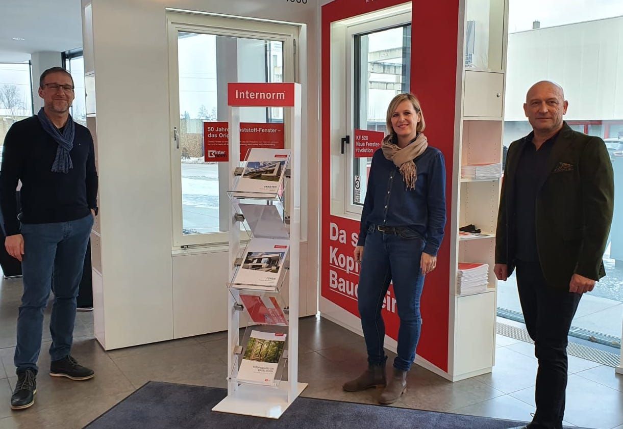 Internorm Prospektständer Präsentation