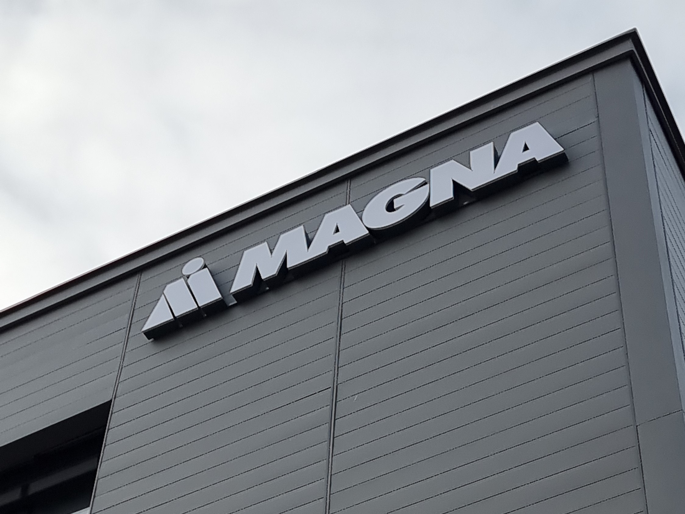 Magna Leuchtschrift