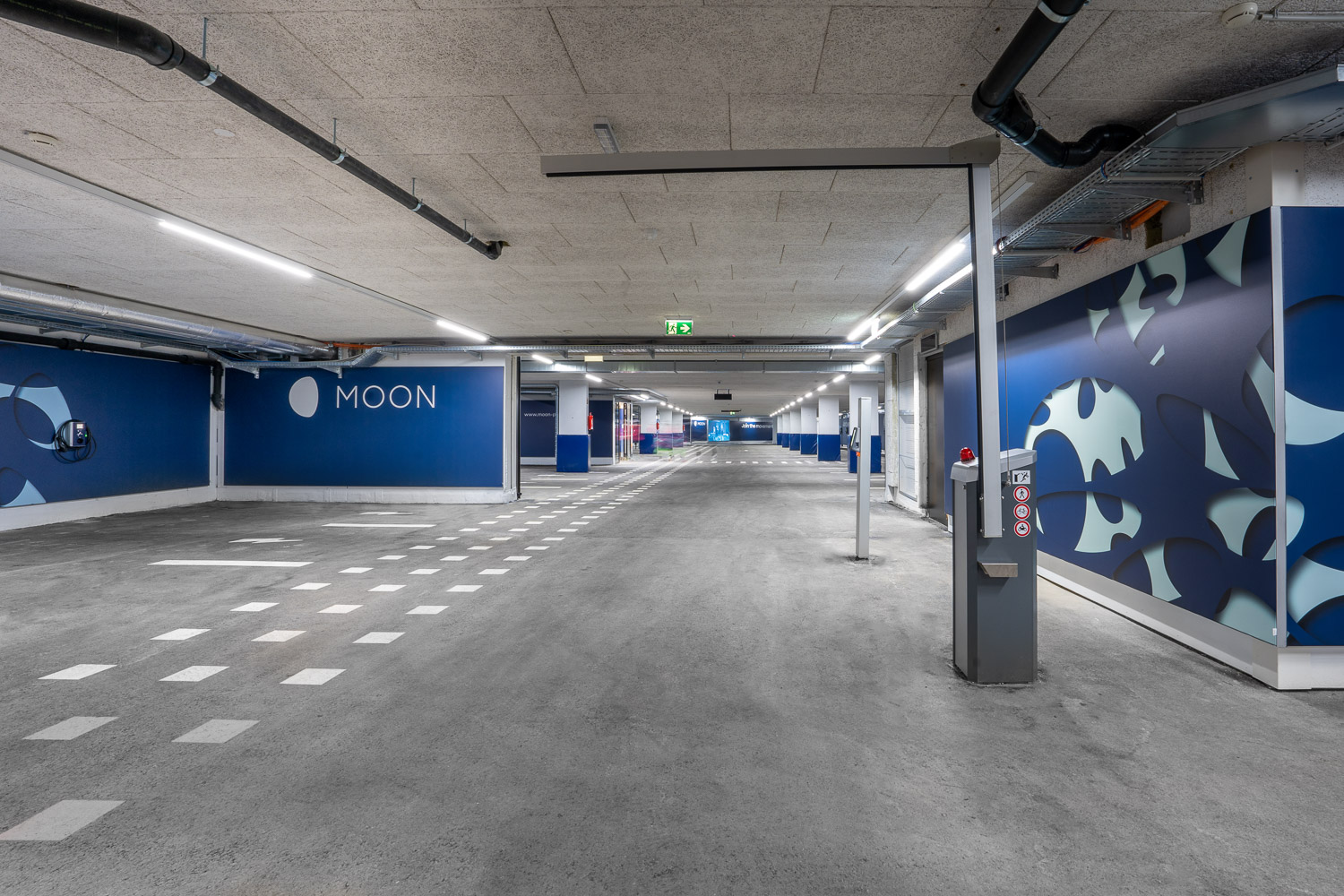 MOON E-Garage Branding